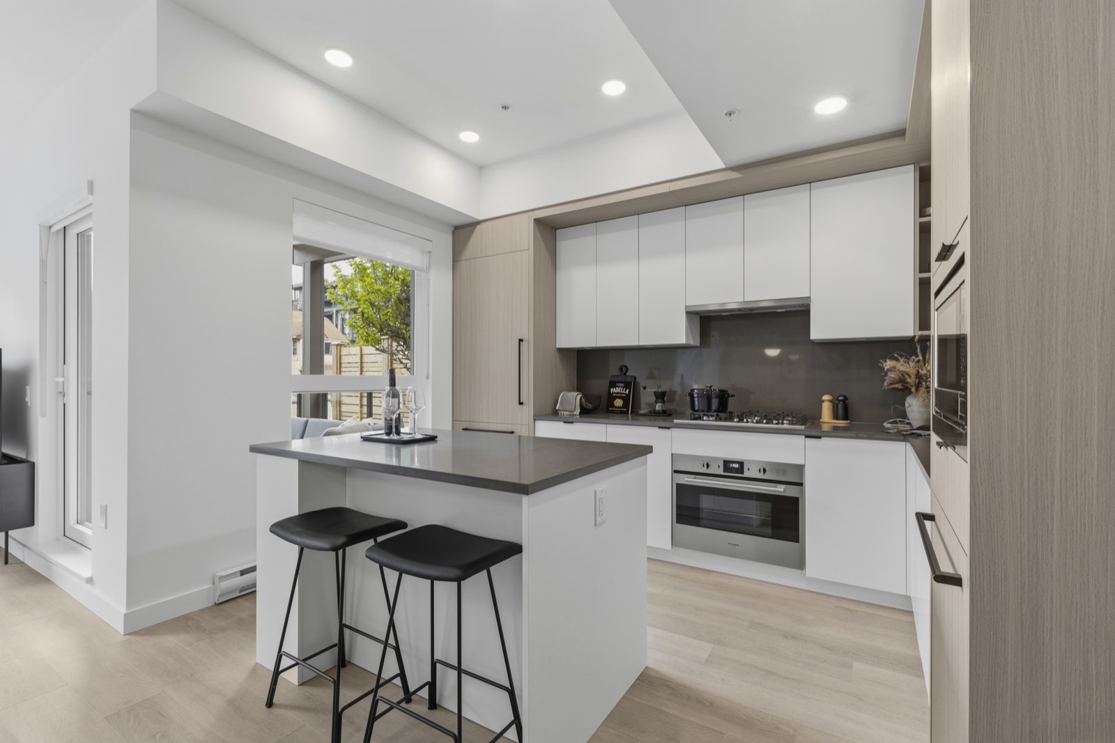 Linx kitchen with island and integrated European appliances